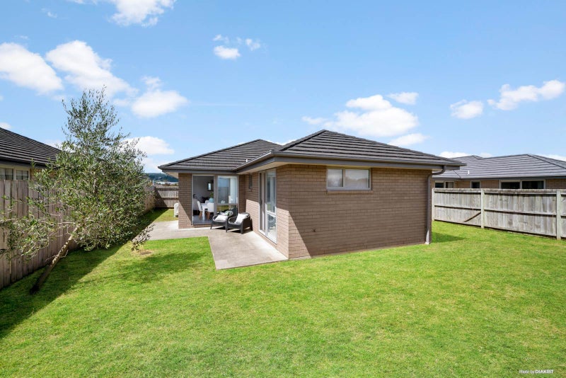 15 Captain Mitchell Drive, Opaheke, Papakura - Carousel 2