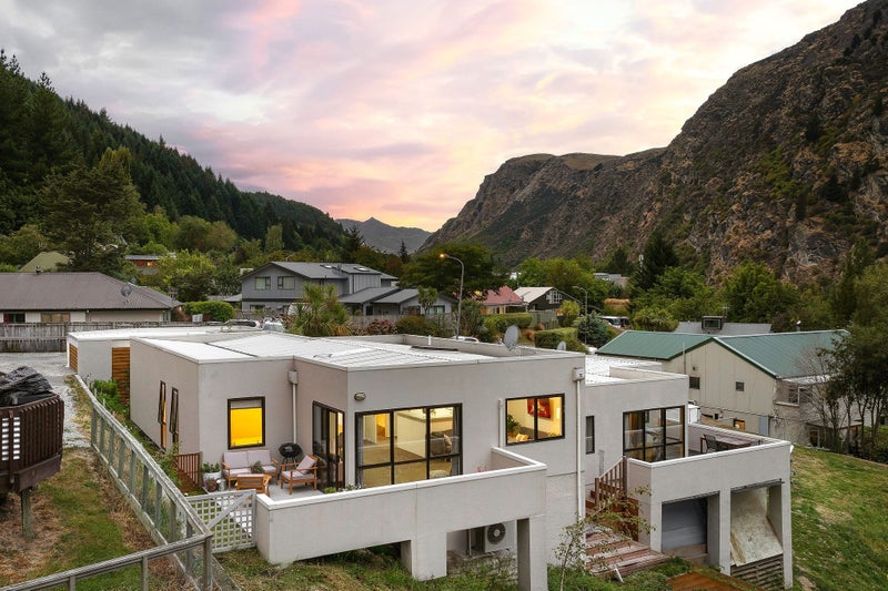 6B Kiely Lane, Queenstown, Queenstown - Carousel 1