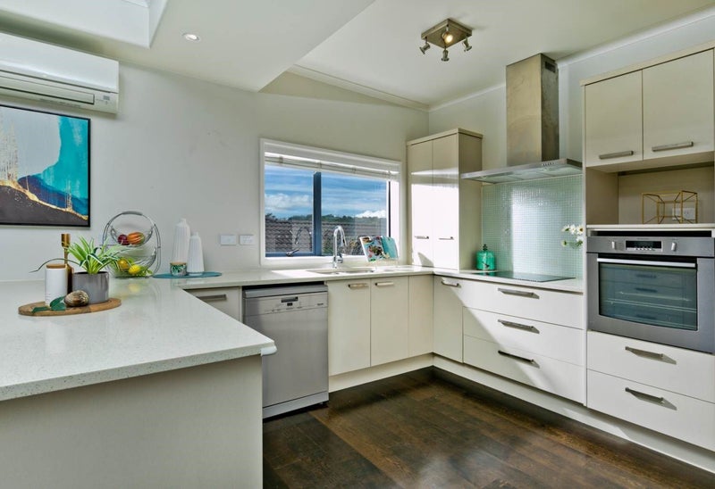 49 William Gamble Drive, Greenhithe, Auckland - Carousel 2