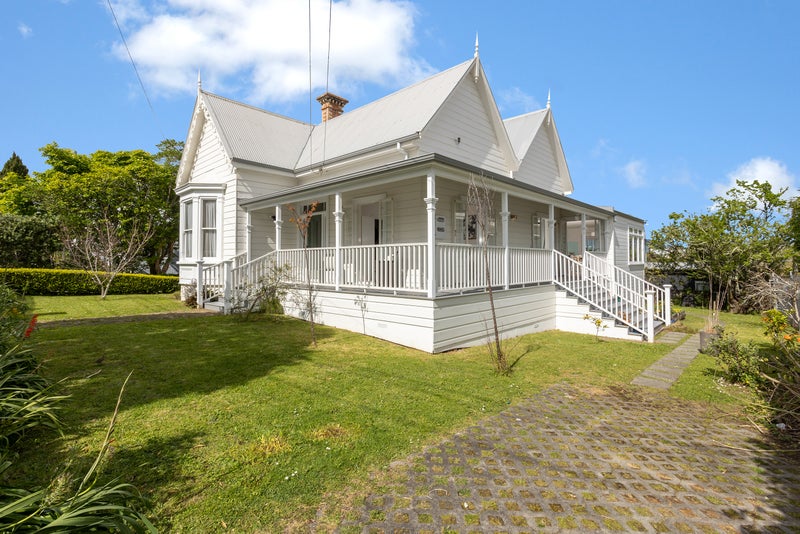 4 Salisbury Street, Herne Bay, Auckland - Carousel 1