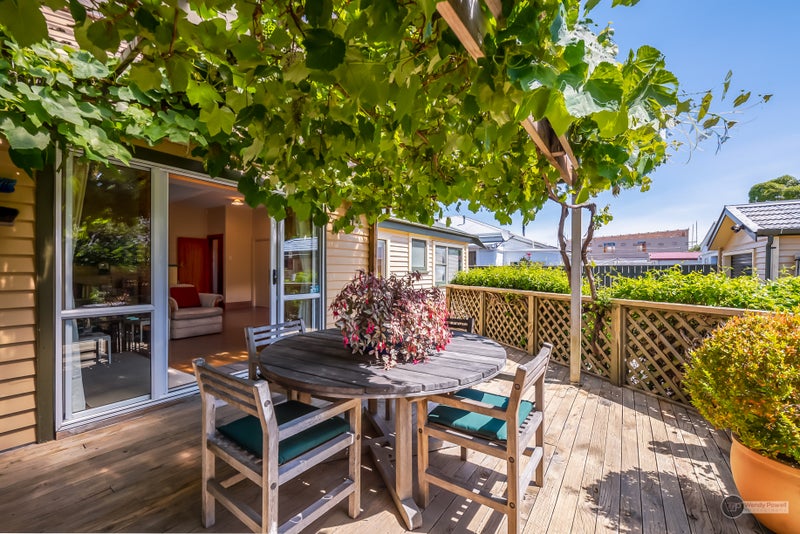 97 Victoria Street, Alicetown, Lower Hutt - Carousel 1