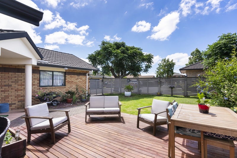 16 Emmerdale Avenue, Papakura, Papakura - Carousel 1