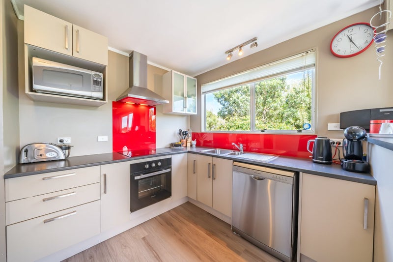 6 Fathom Lane, Whitby, Porirua - Carousel 2