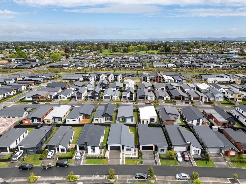 13 Gosset Avenue, Chartwell, Hamilton - Carousel 38