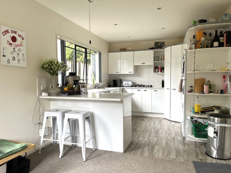 4A Kingsway, Three Kings, Auckland - Carousel 2