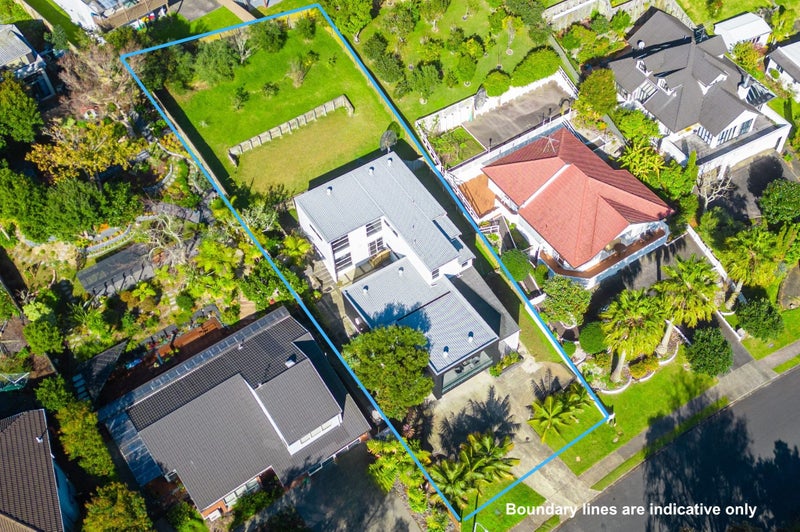 10 Bayside Drive, Browns Bay, Auckland - Carousel 1