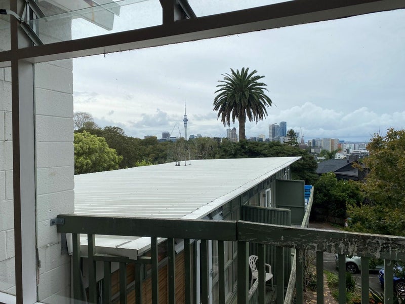 2/17 Birdwood Crescent, Parnell, Auckland - Carousel 2