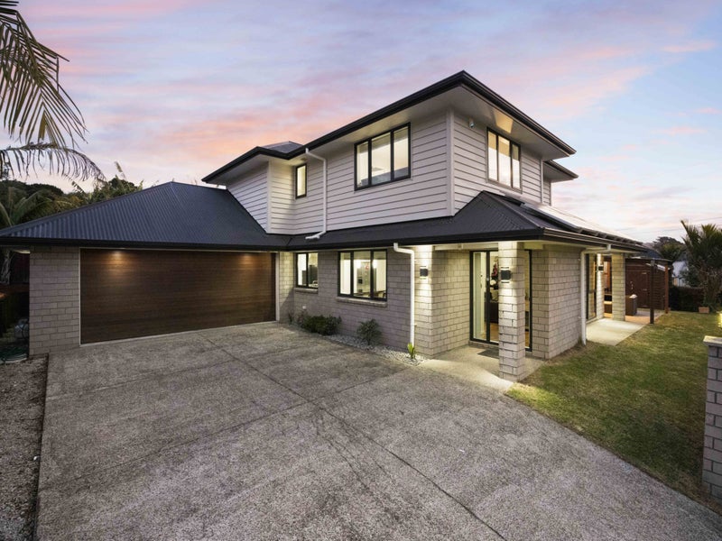 97B Kinross Street, Blockhouse Bay, Auckland - Carousel 1