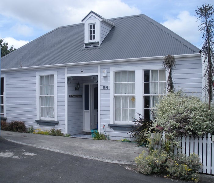 8B Somerset Avenue, Newtown, Wellington - Carousel 1
