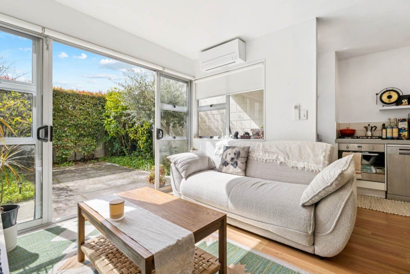 1/116 Wellington Street, Freemans Bay, Auckland - Carousel 1
