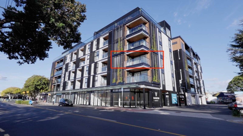 201/4 Bute Road, Browns Bay, Auckland - Carousel 1