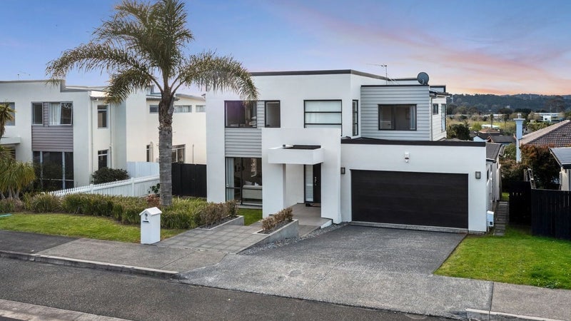 16 Oak View Terrace, Schnapper Rock, Auckland - Carousel 1