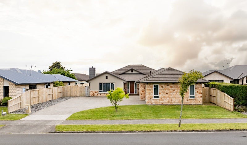 50 Moonlight Drive, Rototuna North, Hamilton - Carousel 1