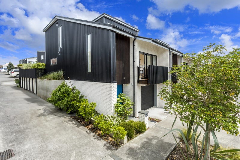 18 Te Aho Matua Road, Hobsonville, Auckland - Carousel 2