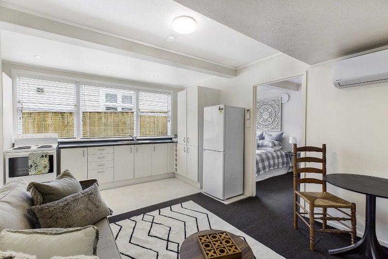 14 Lerwick Terrace, Melrose, Wellington - Carousel 2