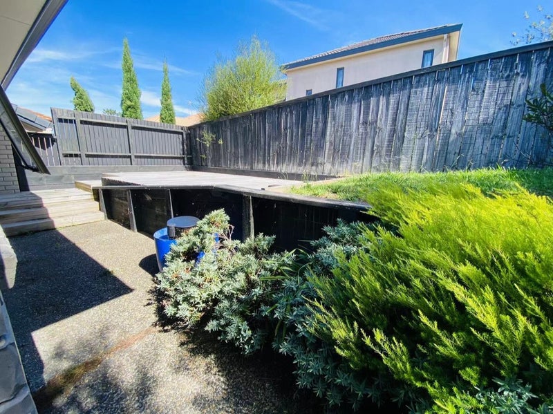 8 Living Stream Road, Albany Heights, Auckland - Carousel 2