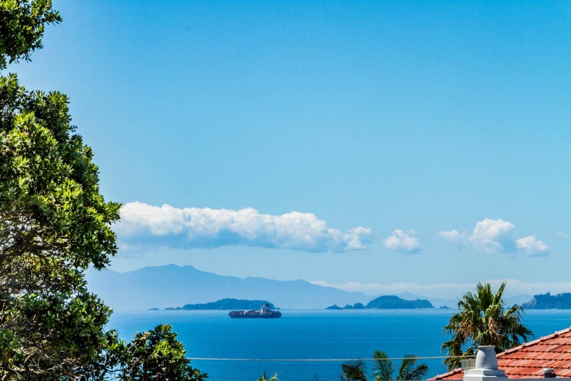 3/140 Aberdeen Road, Campbells Bay, Auckland - Carousel 2