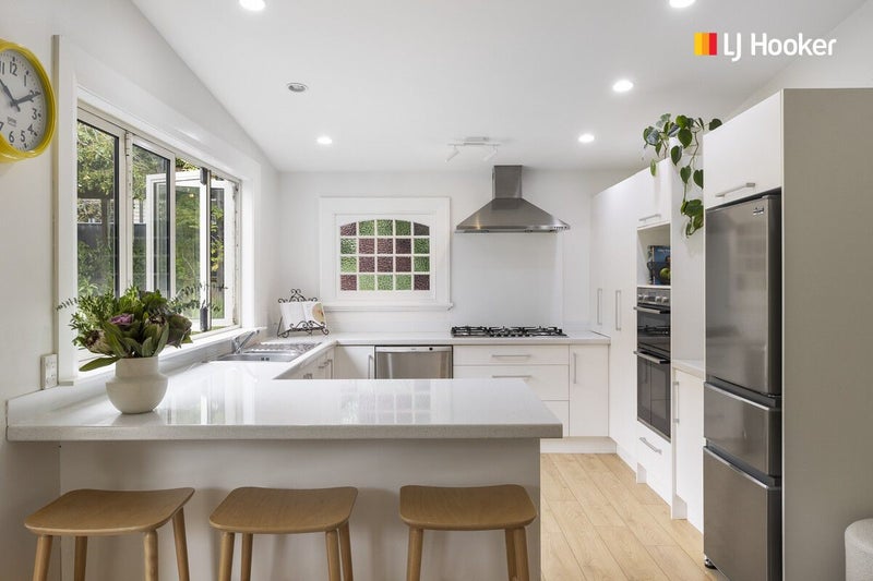 10 Bacon Street, Broad Bay, Dunedin - Carousel 2