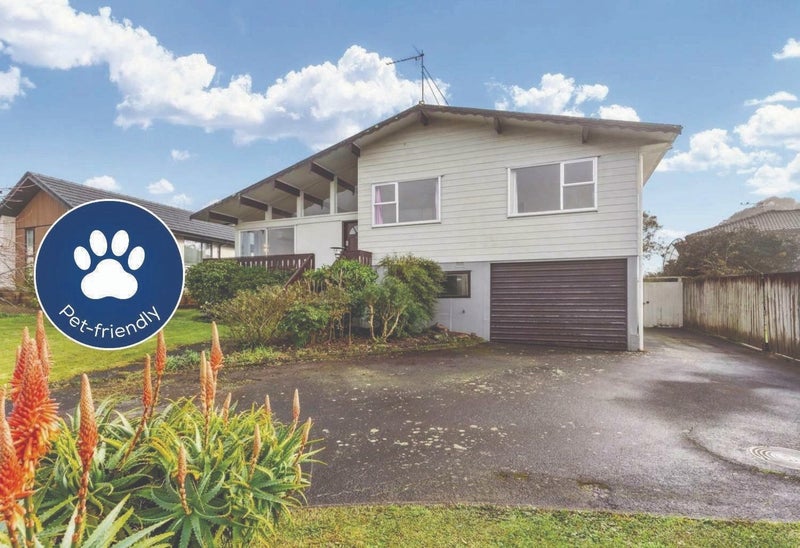 3 Towra Place, Botany Downs, Auckland - Carousel 1