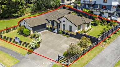 25 De Havilland Drive, Goodwood Heights, Auckland - Carousel 1