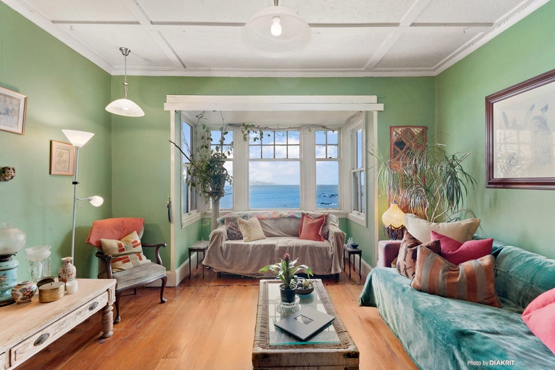 406 Queens Drive, Lyall Bay, Wellington - Carousel 2