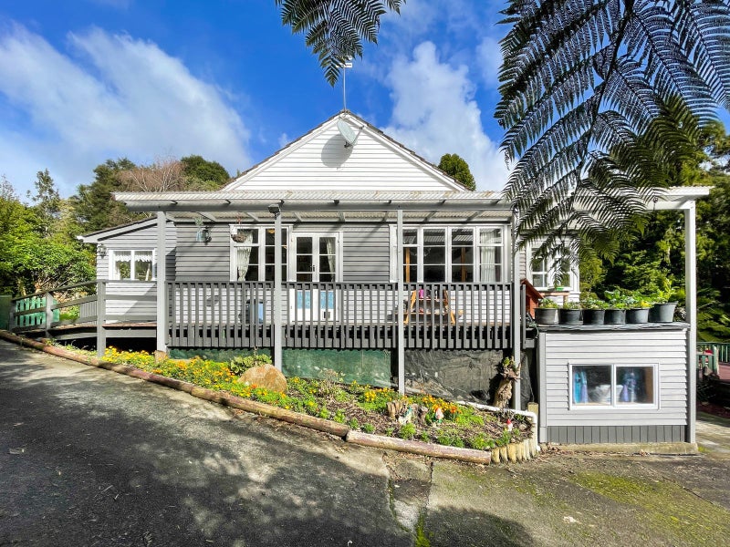 10 Napuka Road, Henderson Valley, Auckland - Carousel 2