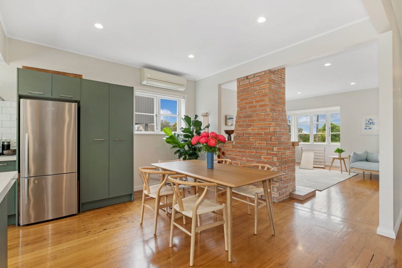 88 Walmer Road, Point Chevalier, Auckland - Carousel 2