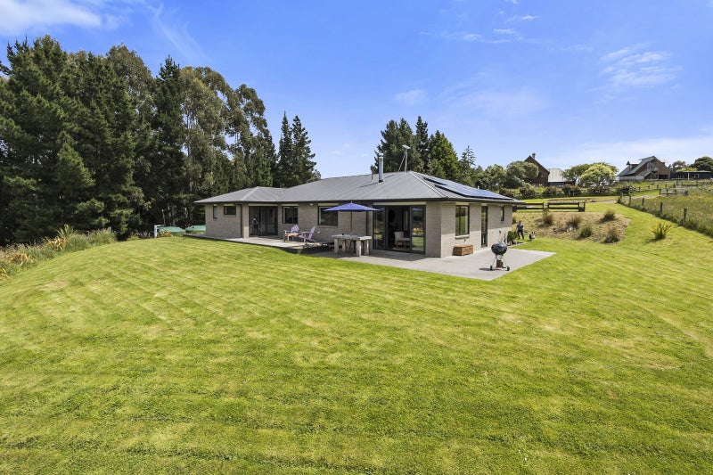 61 Big Stone Road, Brighton, Dunedin - Carousel 2