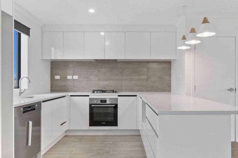 2/51 Cabourne Drive, Glenview, Hamilton - Carousel 1