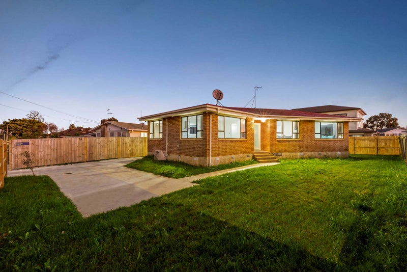 34A Kairanga Street, Mangere East, Auckland - Carousel 1