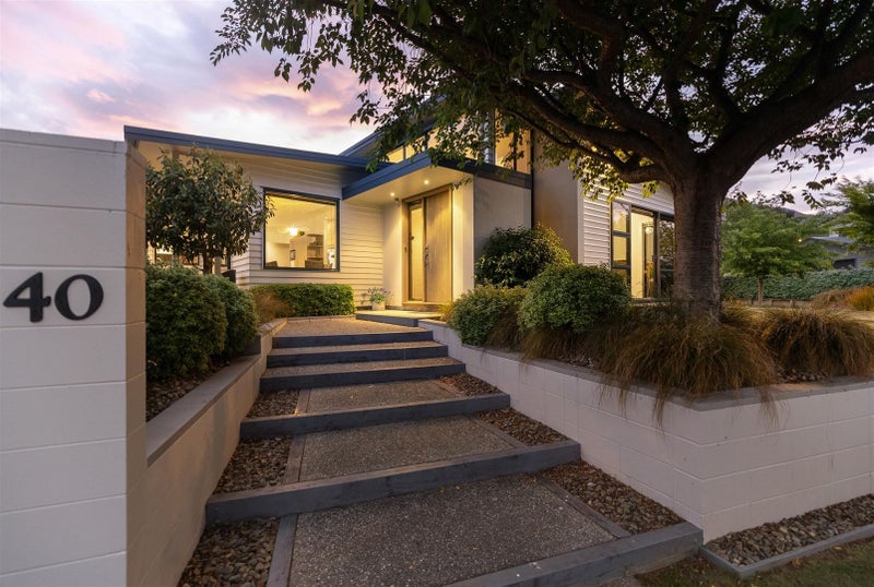 40 Kelliher Drive, Wanaka - Carousel 2