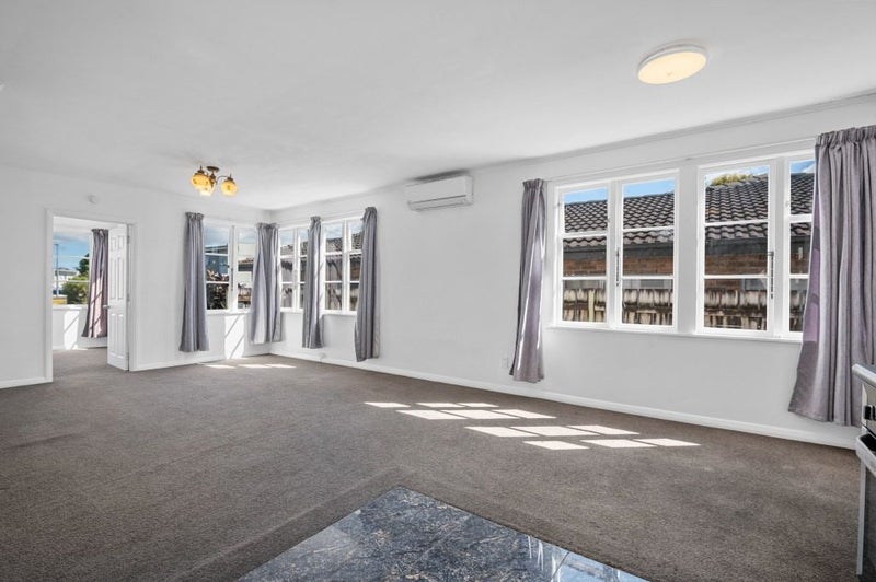 15 Miranda Street, Avondale, Auckland - Carousel 2