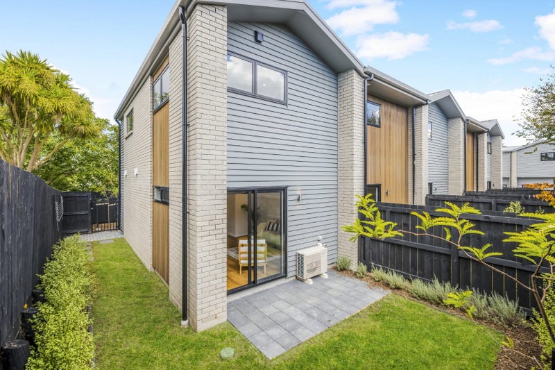 8/2 Sturges Avenue, Ōtāhuhu, Auckland - Carousel 1