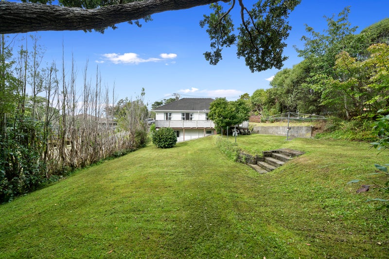 9 Hillary Street, Tawa, Wellington - Carousel 1