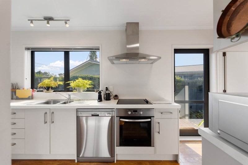 32 Donny Avenue, Chartwell, Hamilton - Carousel 2