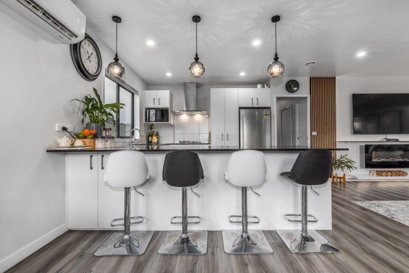 41 Karearea Avenue, Kenepuru, Porirua - Carousel 2