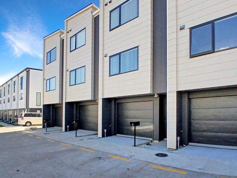 63 Tima Lane, Mangere Bridge, Auckland - Carousel 2