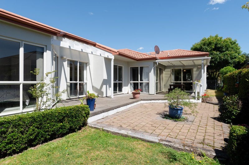 30 Huntington Drive, Huntington, Hamilton - Carousel 2