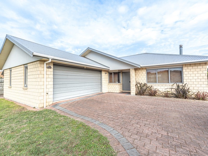 20 Golf Vue Place, Castlecliff, Whanganui - Carousel 1