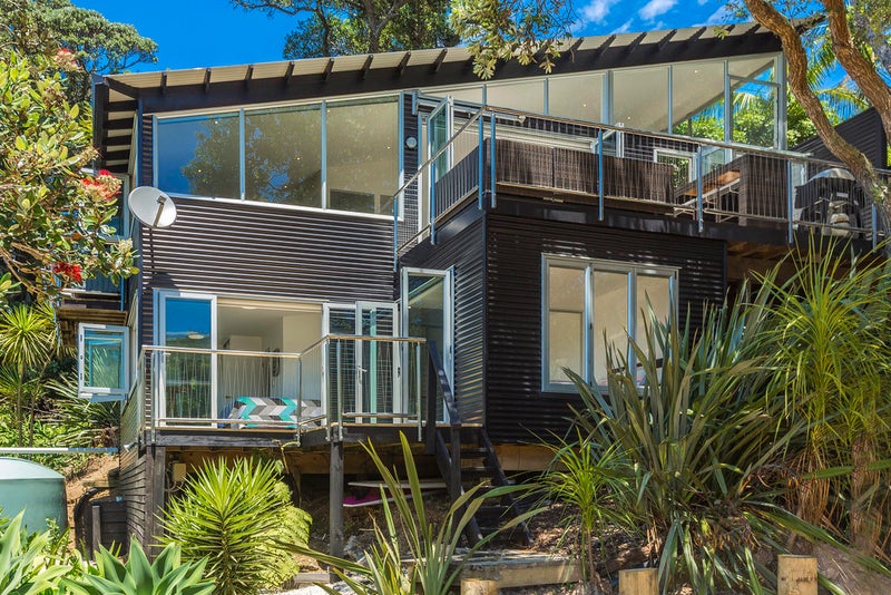 21 Cory Road, Palm Beach, Waiheke Island - Carousel 2