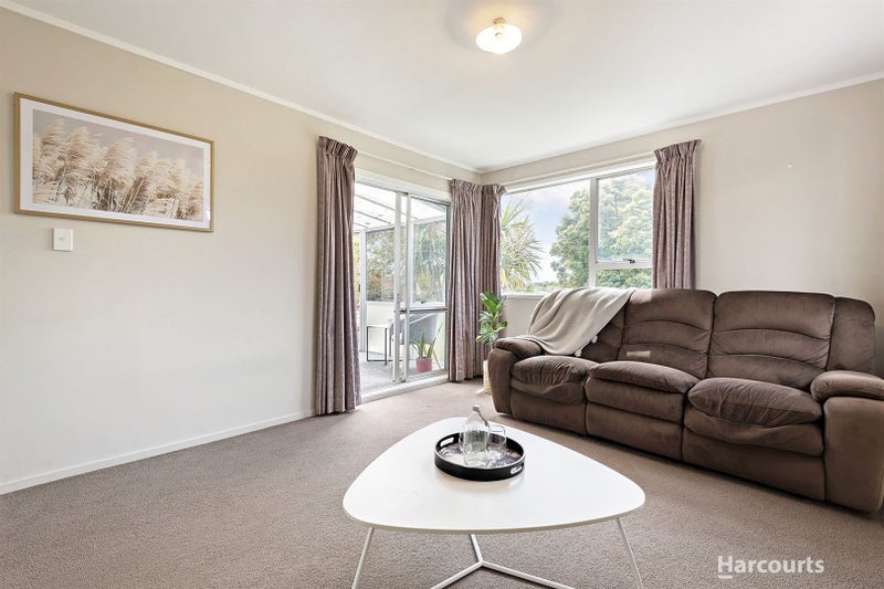 13 Leatham Crescent, Opaheke, Papakura - Carousel 1