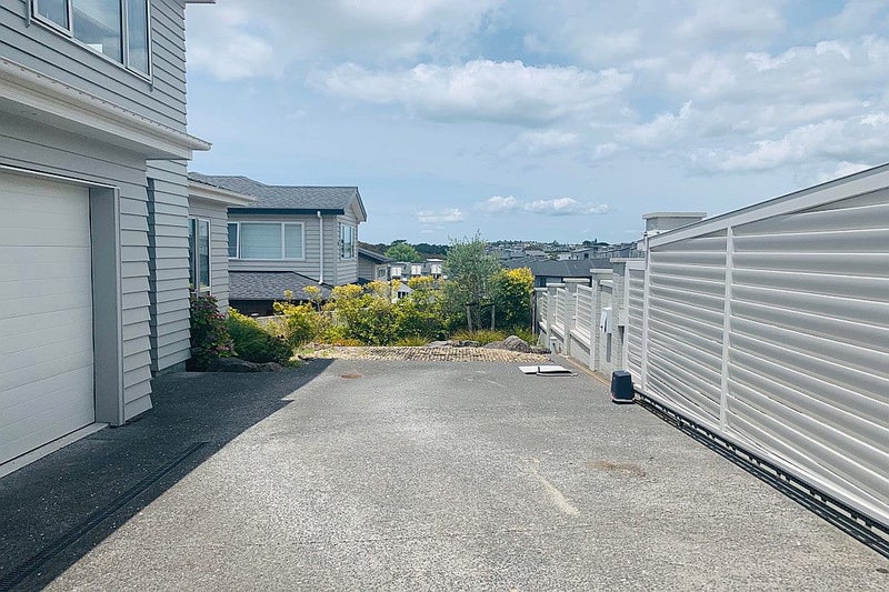 54 Golden Morning Drive, Albany Heights, Auckland - Carousel 2