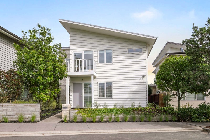 8 Toheroa Street, Hobsonville, Auckland - Carousel 1