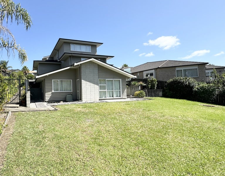 8 Mural Place, Greenhithe, Auckland - Carousel 29