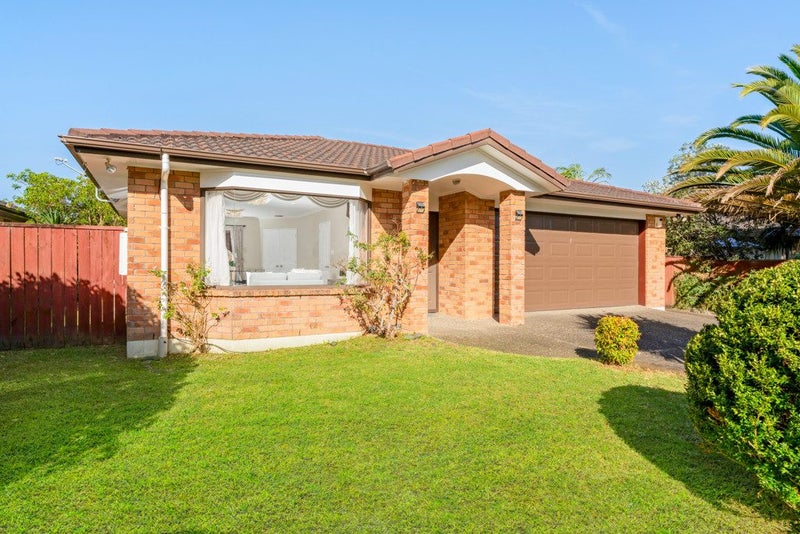 52 Brookwood Drive, Henderson, Auckland - Carousel 2