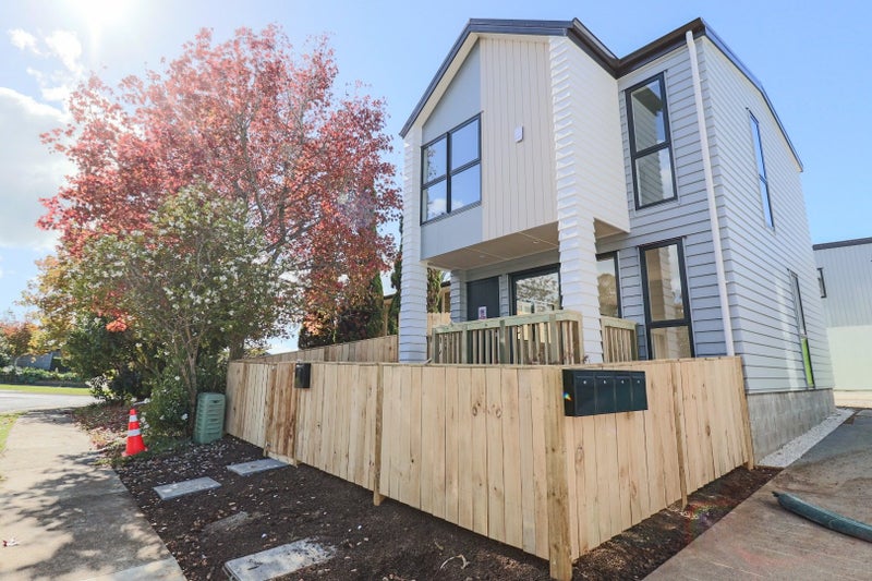 4B Blue Gum Rise, Sunnyhills, Auckland - Carousel 1