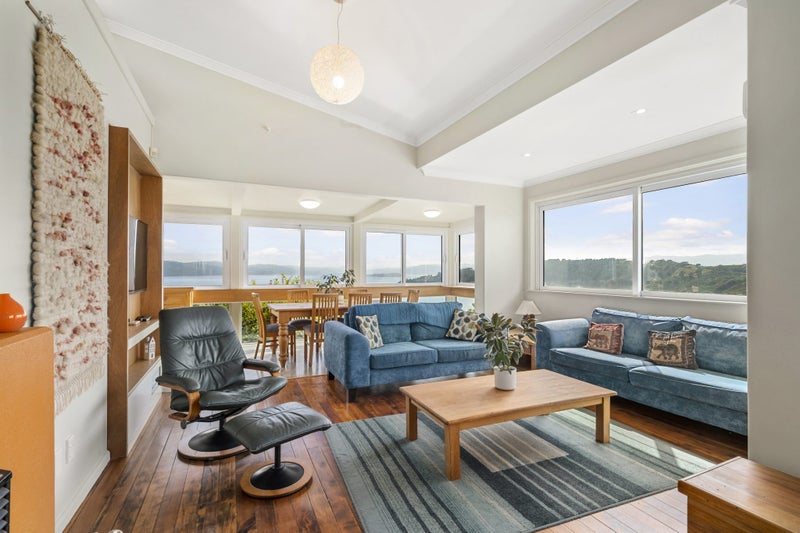 21 Waipapa Terrace, Hataitai, Wellington - Carousel 2