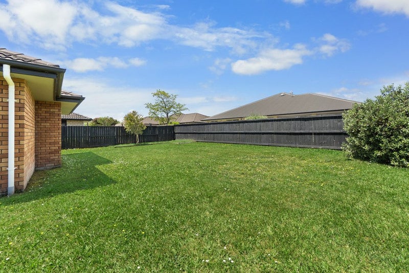 9 Whitney Place, Rototuna North, Hamilton - Carousel 23