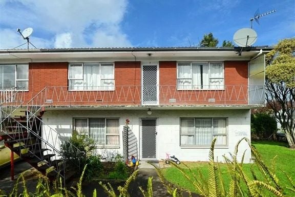 1/138 Richardson Road, Owairaka, Auckland - Carousel 1