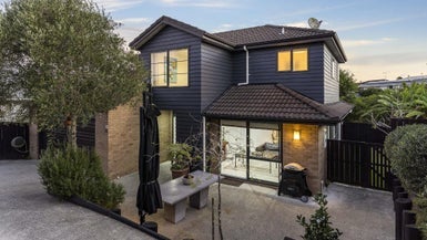 29A Advene Road, Cockle Bay, Auckland - Carousel 1